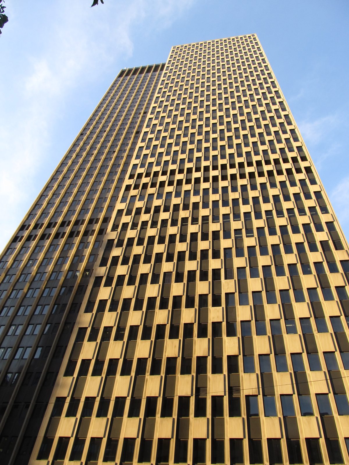 Federal office tower relevant to ICE administrative warrant I-200 vs I-205 document processing