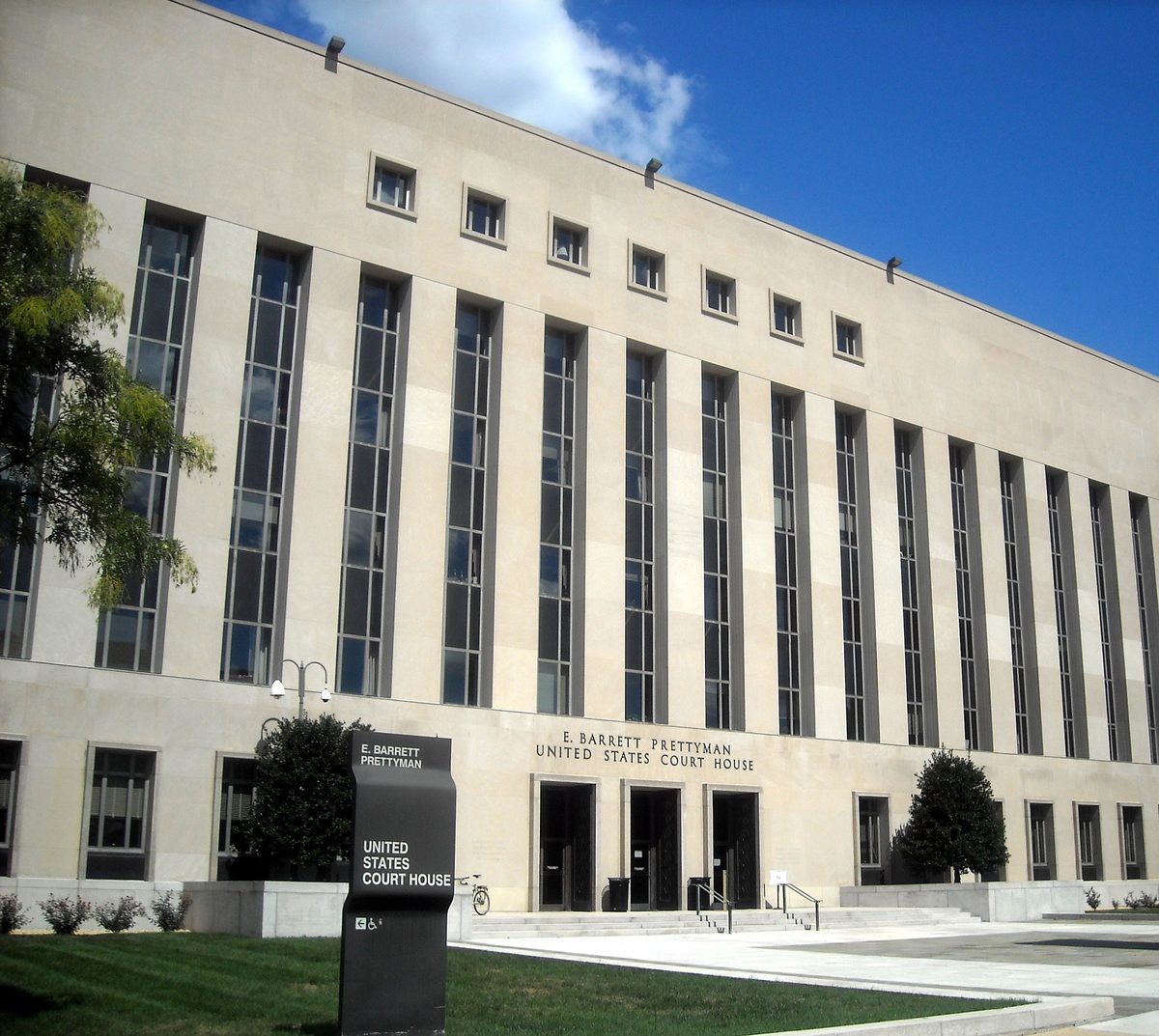 Federal courthouse image connected to post-order immigration bond hearing planning and appeals