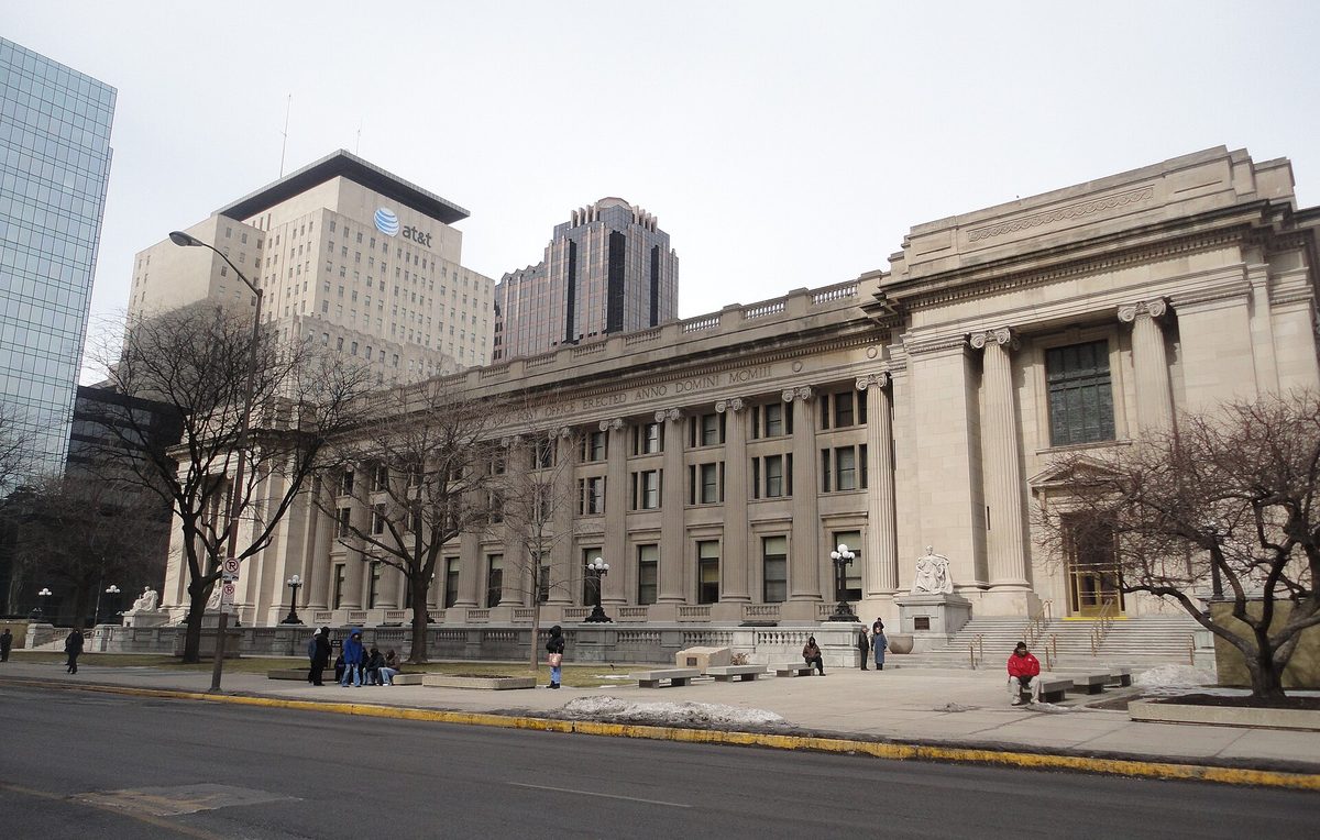 Federal courthouse exterior tied to motion to change venue and immigration court change of address strategy