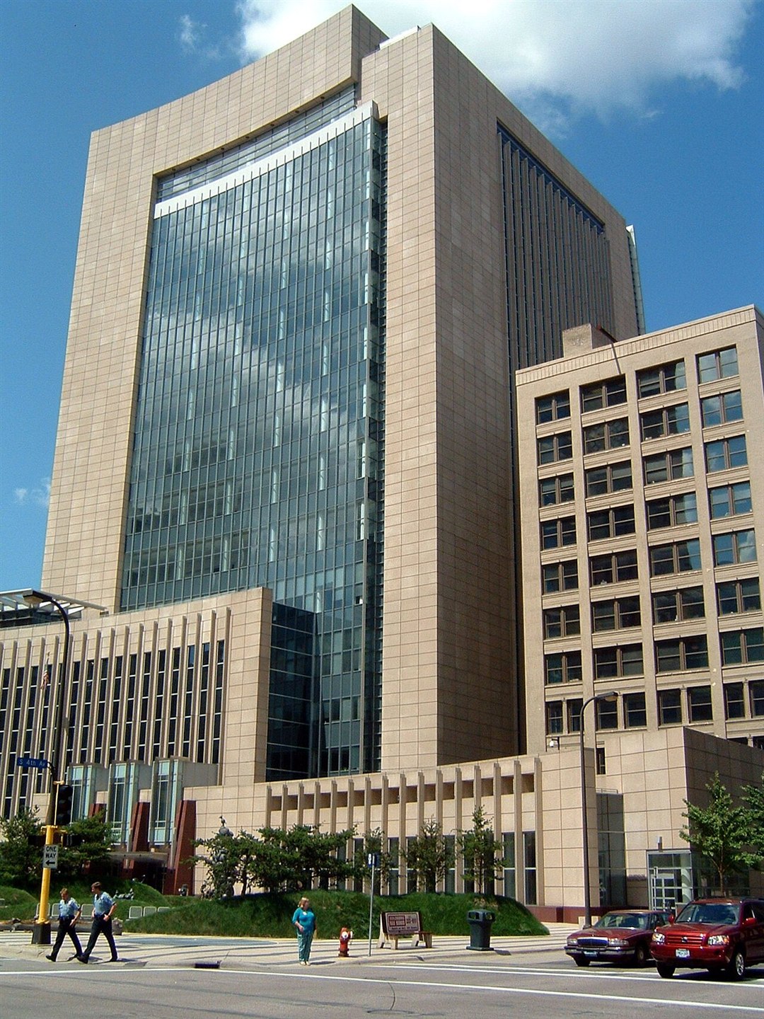 Federal courthouse used to explain immigration court continuance requests tied to pending USCIS relief