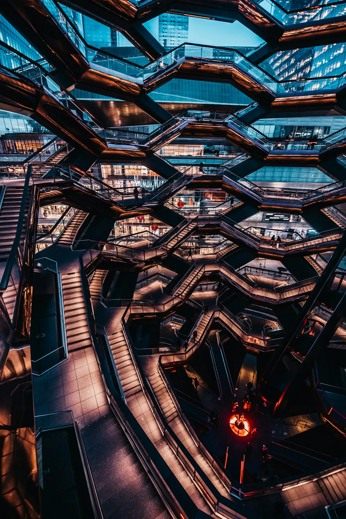 Aviones militares que representan los ataques coordinados de Estados Unidos e Israel contra Iran del 28 de febrero de 2026